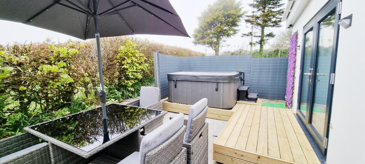Marthys House With Hot Tub Looe Villa Exterior photo